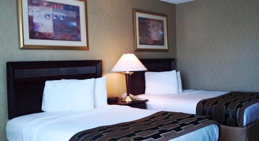 Hotel Howard Johnson By Wyndham 2*